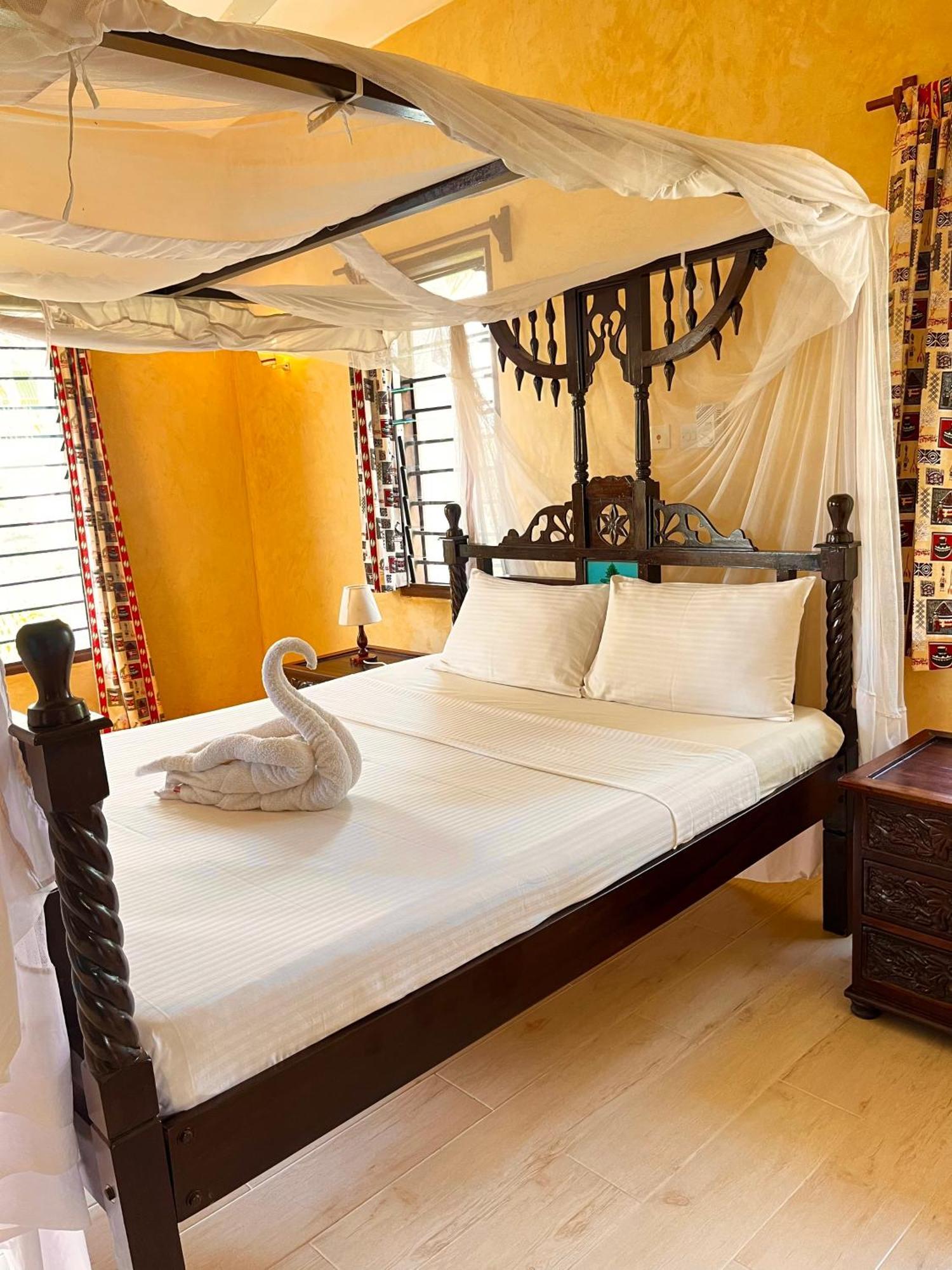 Flametree Beach Homes Diani Beach Exterior photo